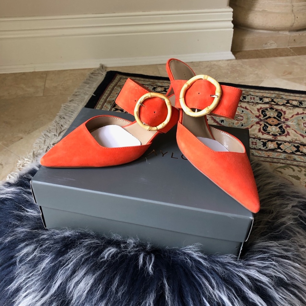 Ann Taylor NWT Phoenix Suede Buckle Mule size 7